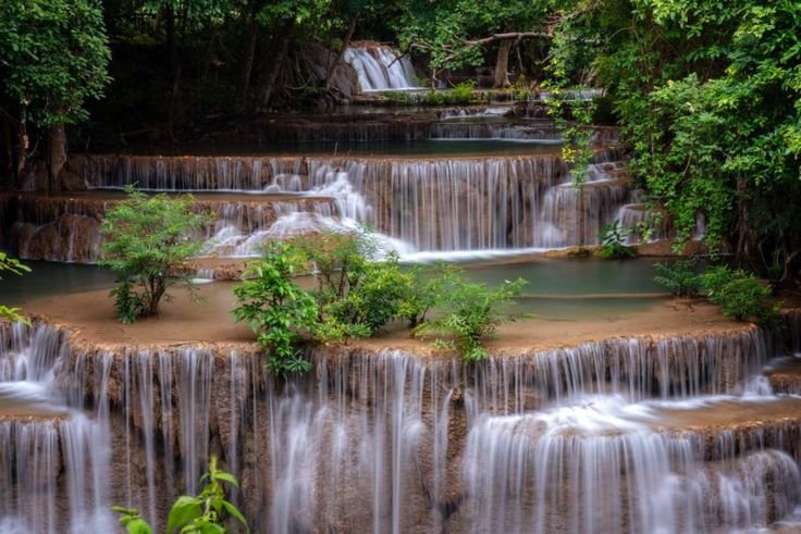 น้ำตกห้วยแม่ขมิ้น จ.กาญจนบุรี สวรรค์แห่งธรรมชาติที่ต้องไปเยือน