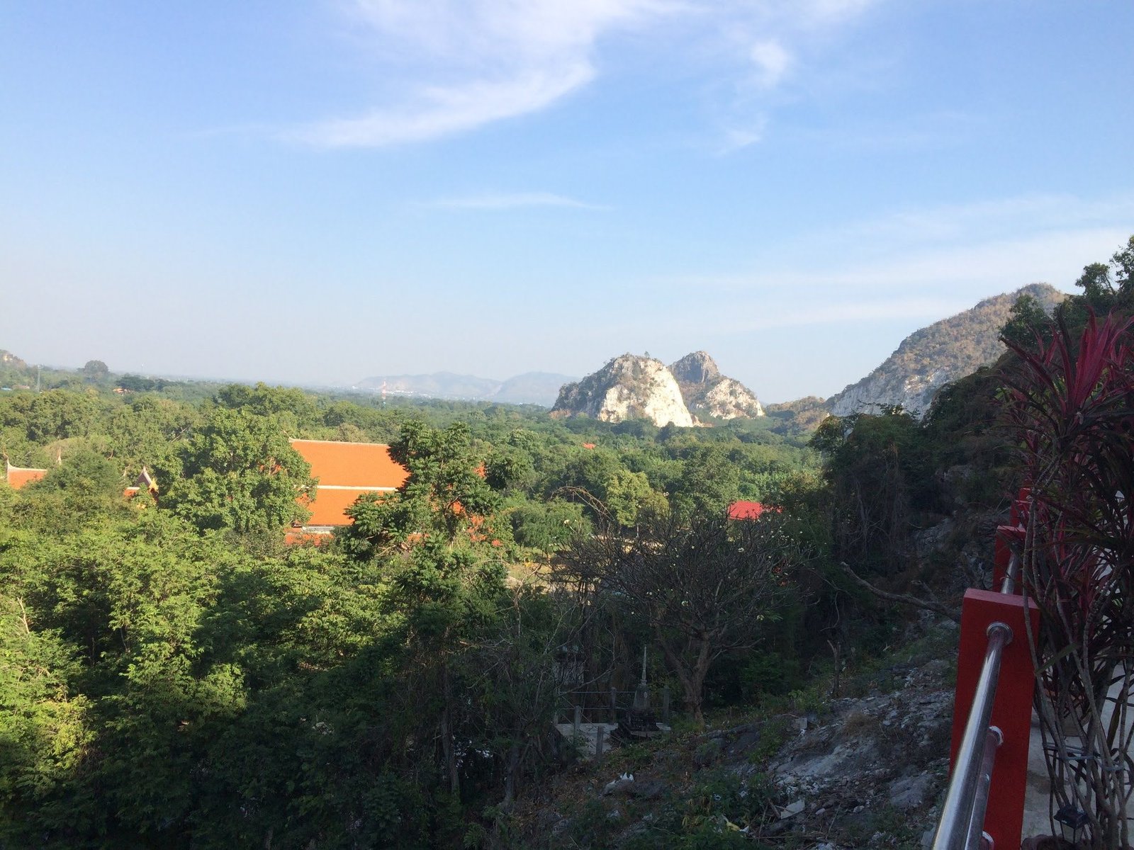 🐉✨ วัดถ้ำมังกรทอง จ.กาญจนบุรี – ถ้ำศักดิ์สิทธิ์ใต้ภูเขา กับพญามังกรแห่งความเชื่อ