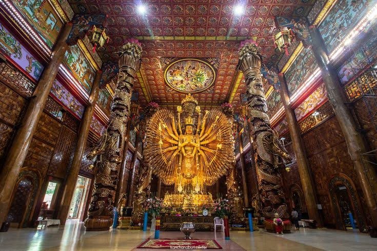 🙏 แนะนำแพลน “สายบุญ” – 3 วัดดังกาญจนบุรี ที่ควรไปสักครั้งในชีวิต